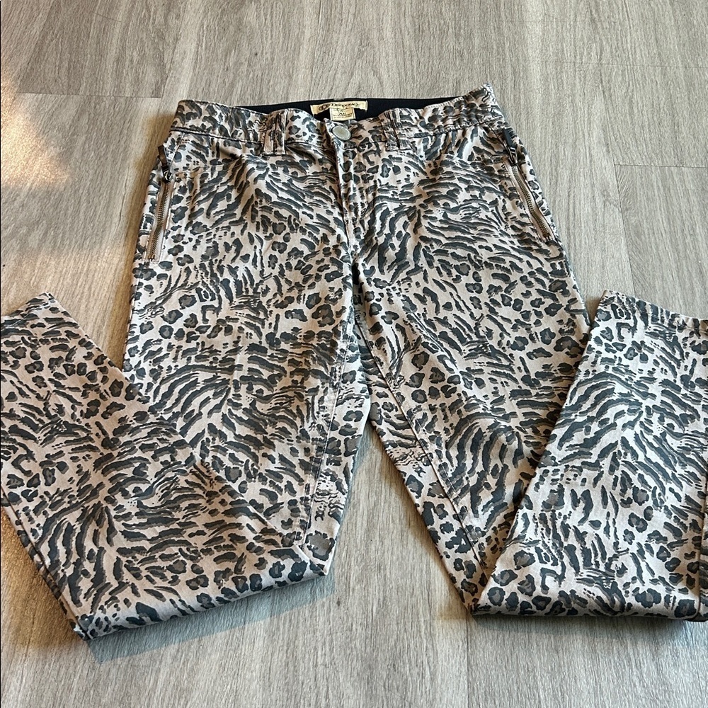 Democracy Women's Skinny Jeans - Black and Gray Animal Print